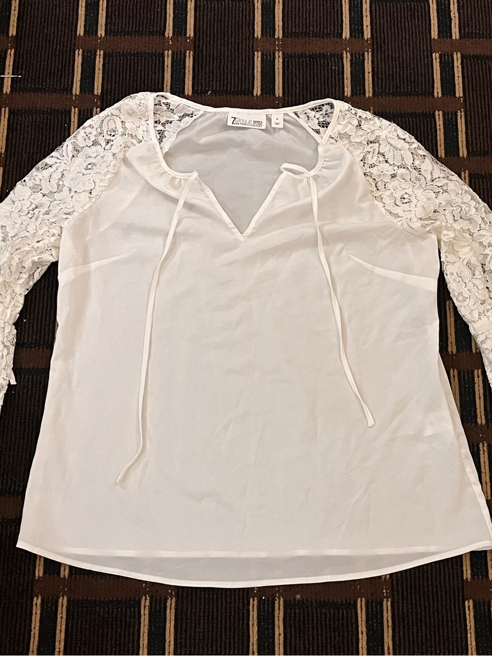 Women’s 7th Avenue New York Co White Blouse Doily Floral Fairy nature Medium 892